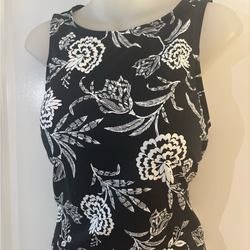 Lands End UPF 50;Floral Black and White Tankini Top sz-12 NWT - Picture 3 of 7